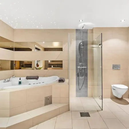 Penthouse Leilighet 200 Kvm Vakker Sjoutsikt. شقة *