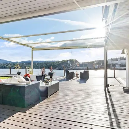 Penthouse Leilighet 200 Kvm Vakker Sjoutsikt. شقة برغن